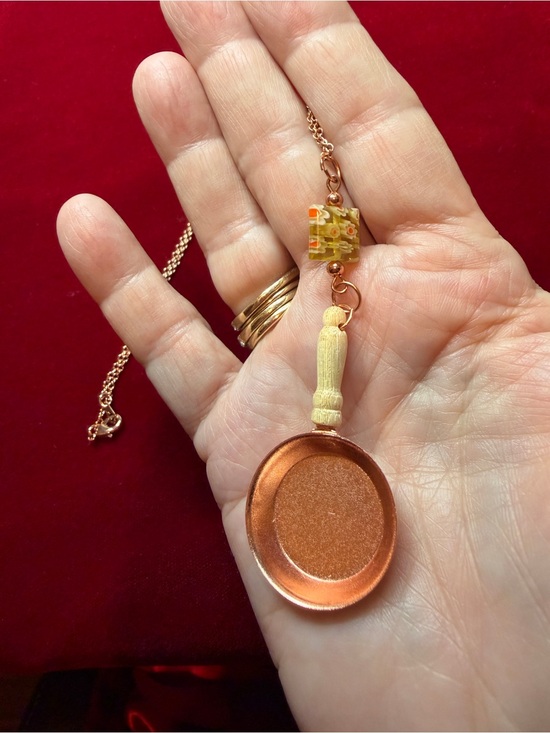 Hand Crafted Jewelry - Rose Gold-Tone Novelty Frying Pan Pendant Necklace - Women Jewelry